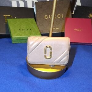 Marc Jacobs Beige Key Holder with Gold Accent